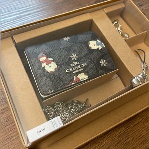 NWT Coach CN047 Mini Wallet on a Chain | Boxed Gift Set | Perfect Christmas Gift